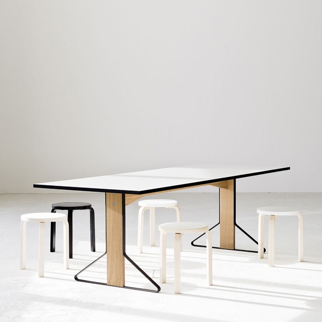 Artek tafel REB 002 Kaari Table Rectangular door Ronan & Erwan Bouroullec