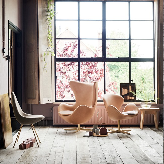 Fritz Hansen stoel Drop Model 3110 Textiel door Arne Jacobsen