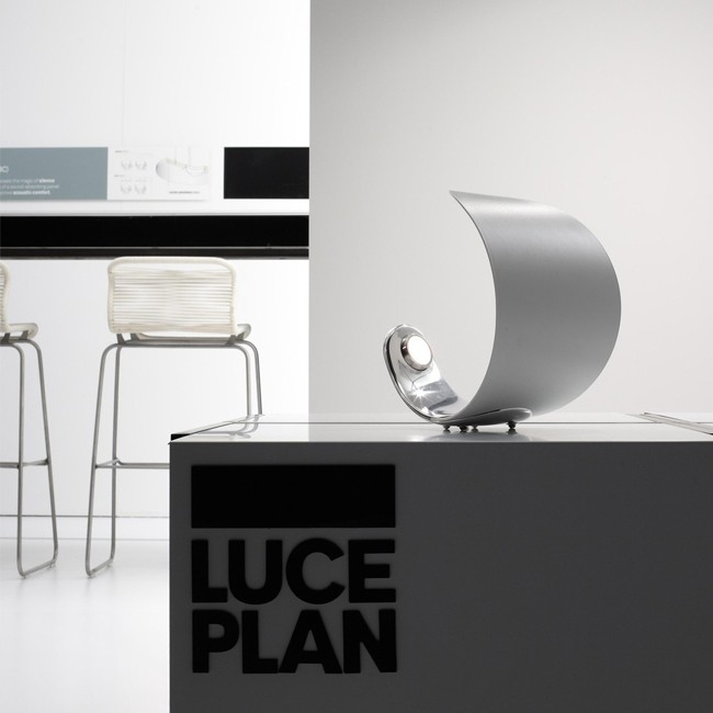 Luceplan tafellamp D76 Curl door Sebastian Bergne
