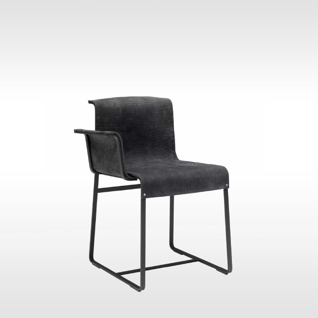 QLIV stoel Founded met 1-armleuning door Richard Schipper