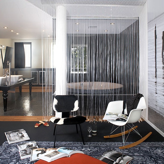 Vitra loungechair LCM Calf's Skin Plywood Group door Charles & Ray Eames