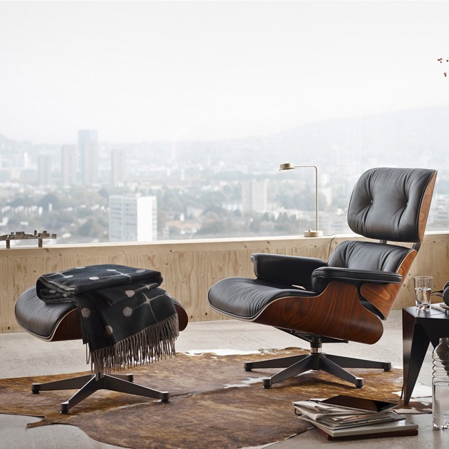 Vitra loungestoel Eames Lounge Chair Santos Palisander (zwart onderstel) door Charles & Ray Eames
