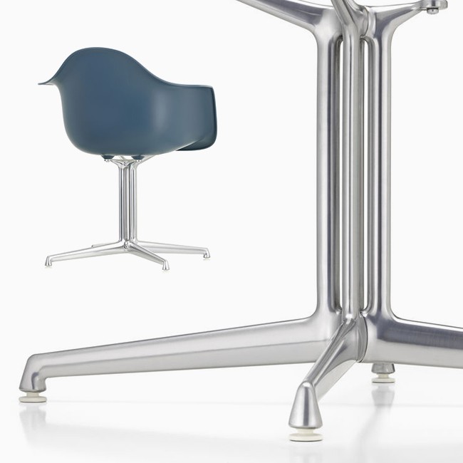 Vitra stoel Eames Plastic Armchair DAL (gepolijst aluminium) door Charles & Ray Eames