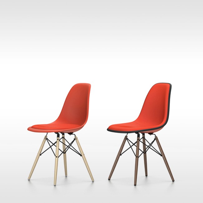 Vitra stoel Eames Plastic Chair DSW Poppyrood bekleed door Charles & Ray Eames