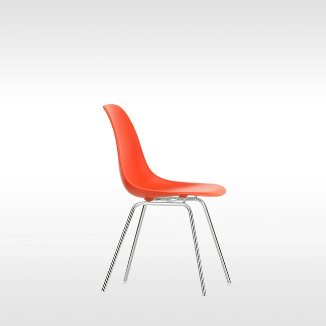 Vitra stoel Eames Plastic Chair DSX (verchroomd onderstel) door Charles & Ray Eames