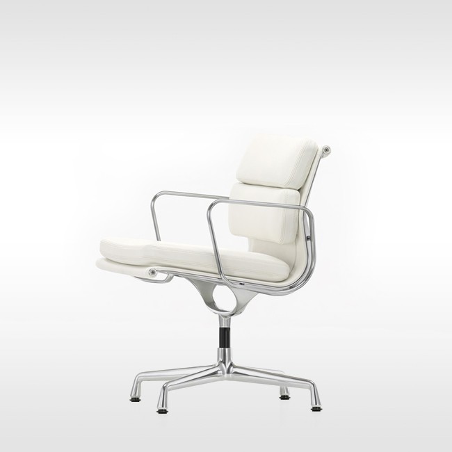 Vitra stoel Soft Pad Chair EA 207 Leder L20 door Charles & Ray Eames